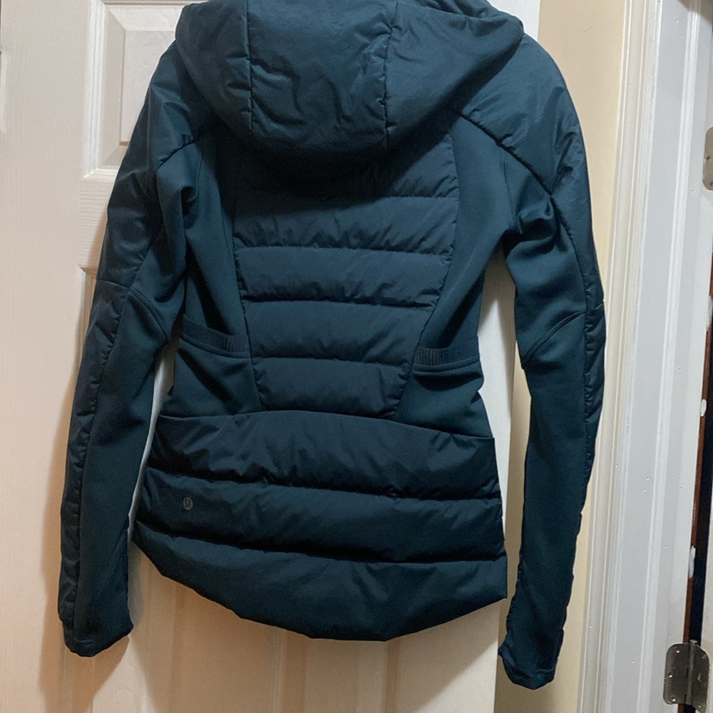 Lululemon Jacket - Picture 3 of 4
